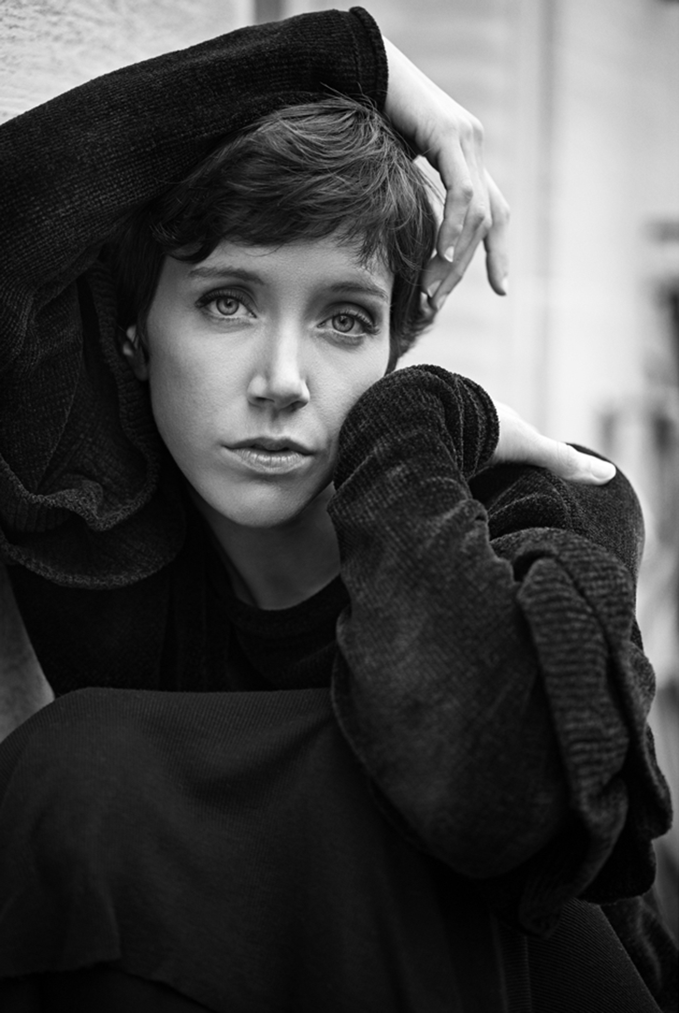 Portrait en noir et blanc de Sara Giraudeau
